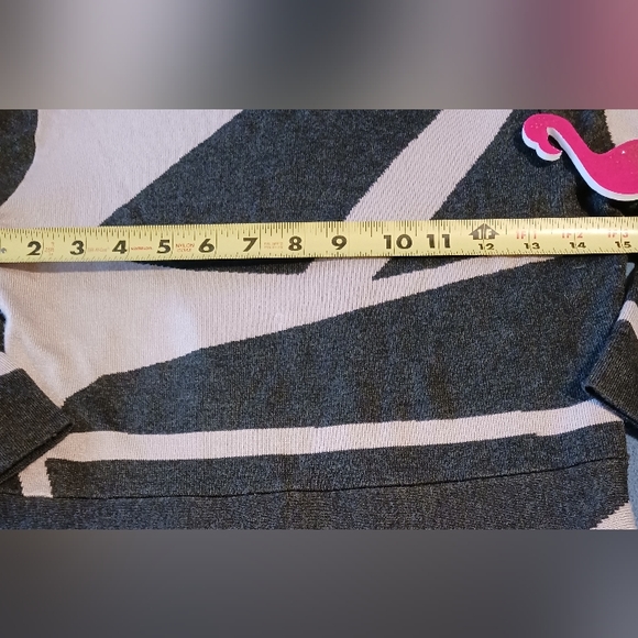 S/M sharp knit dress. - Picture 3 of 10